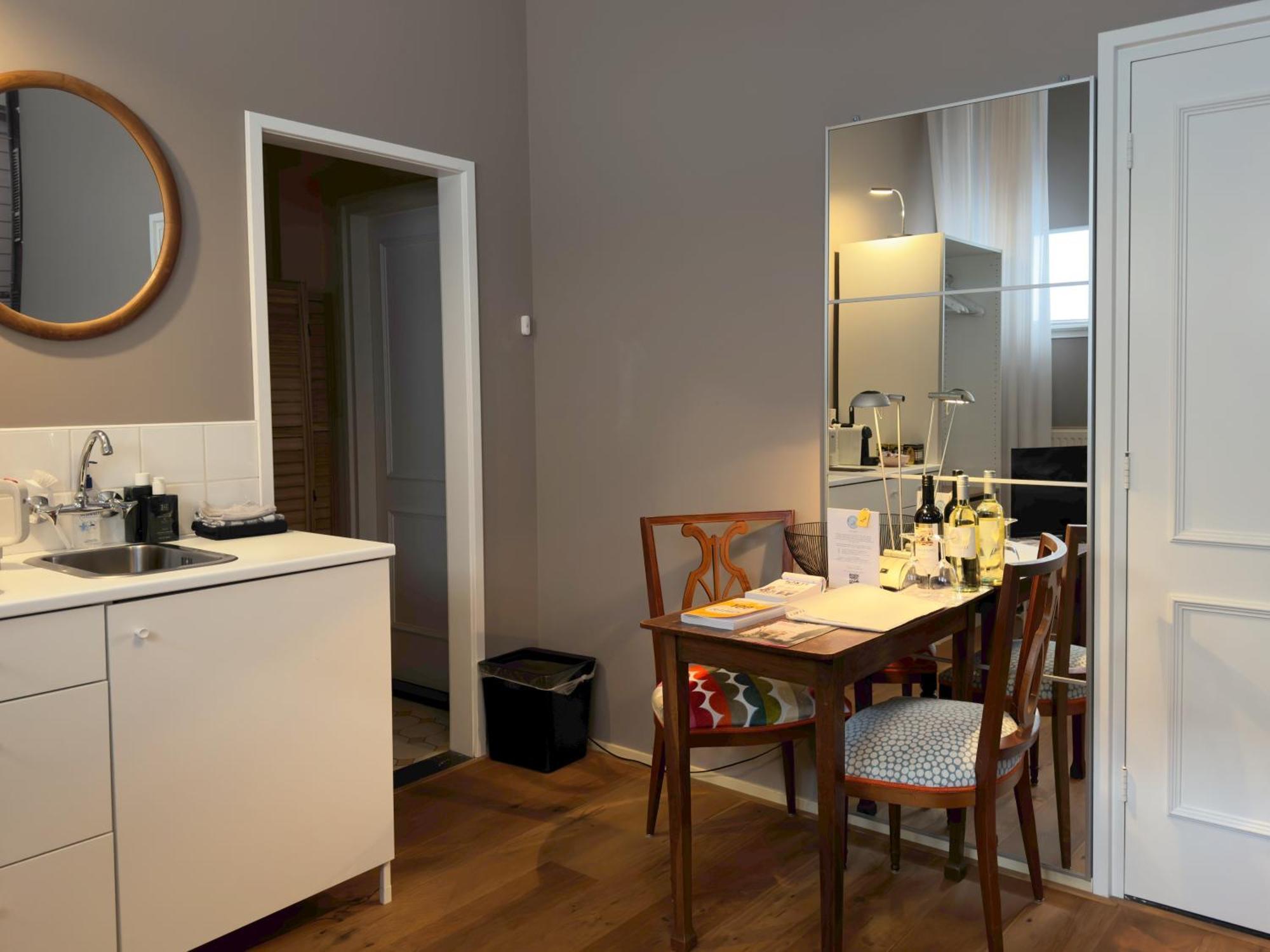 B&B Kerkstraatje3 Midden In Historisch Centrum 聚特芬 外观 照片