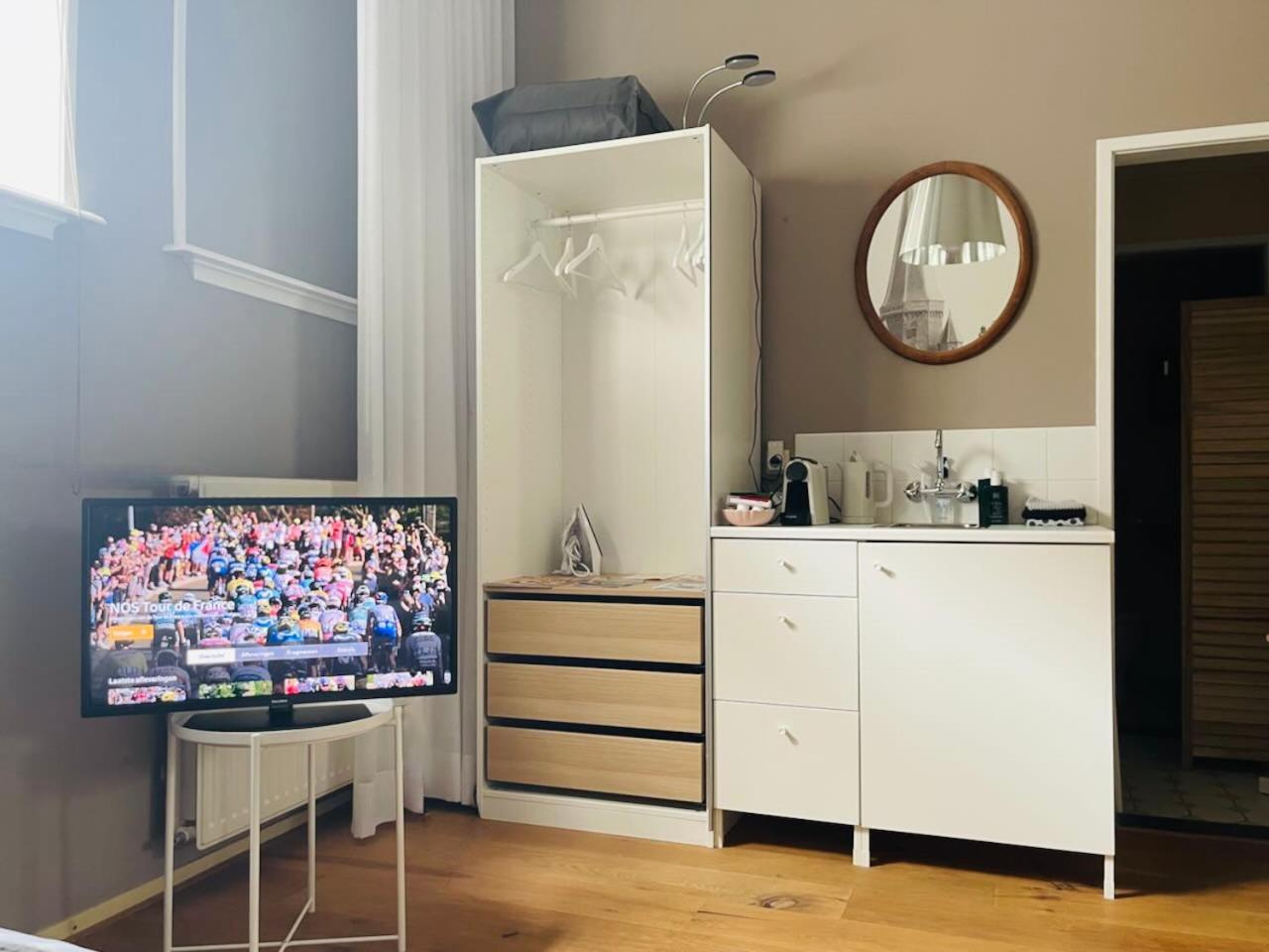 B&B Kerkstraatje3 Midden In Historisch Centrum 聚特芬 外观 照片
